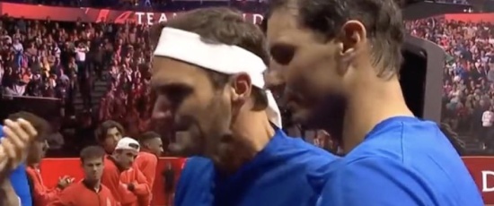 Φέντερερ: Συγκινητικό «αντίο» στο τένις – Αποθέωση και δάκρυα στον τελευταίο του αγώνα με συμπαίκτη τον Ναδάλ [βίντεο]